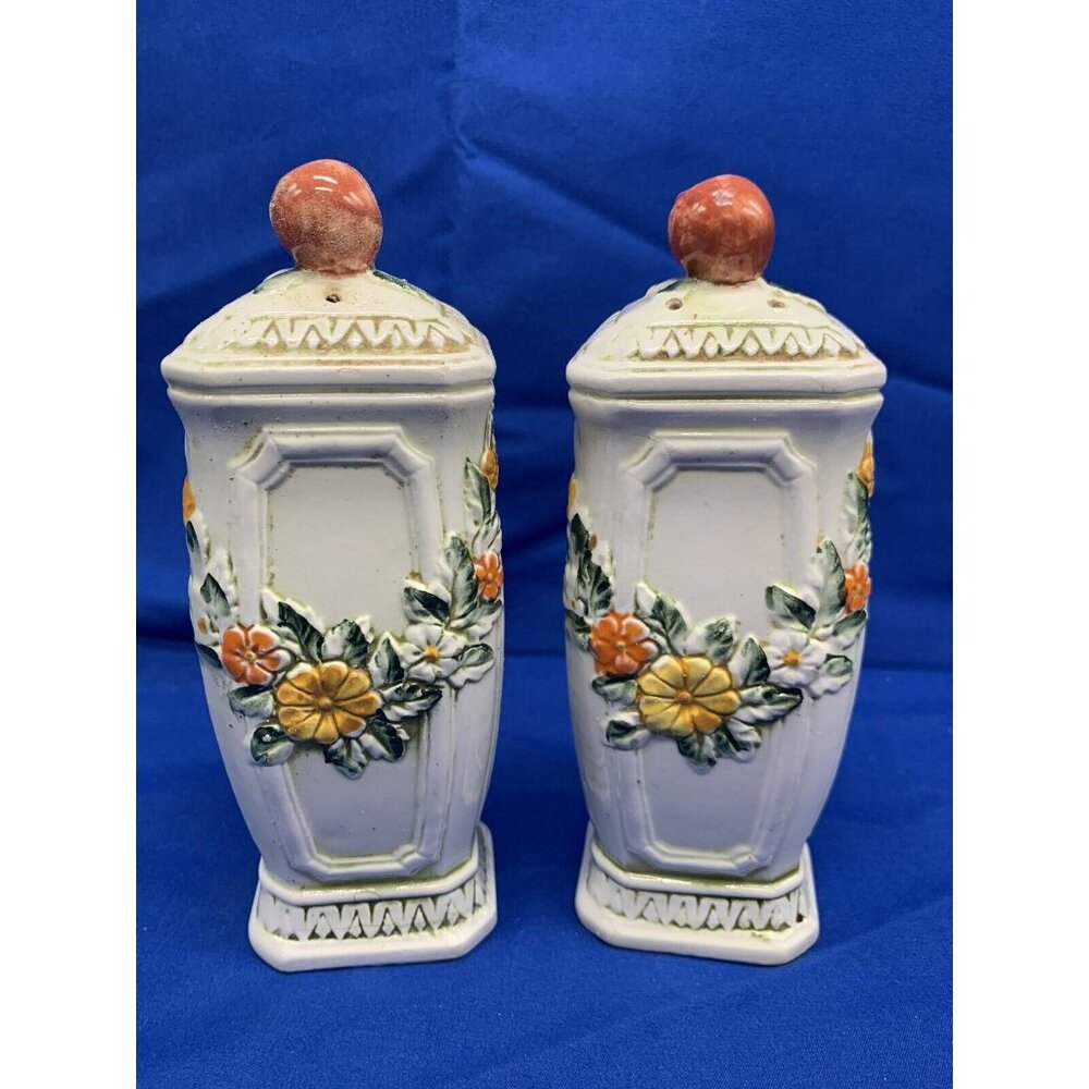 Vtg Lefton Salt & Pepper Shakers Fruit Floral (Z4) Ceramic 6754
